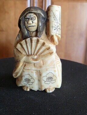 Netsuke Hand-Carved Japanese Geisha with Fan Figurine - EUC Collectible RARE